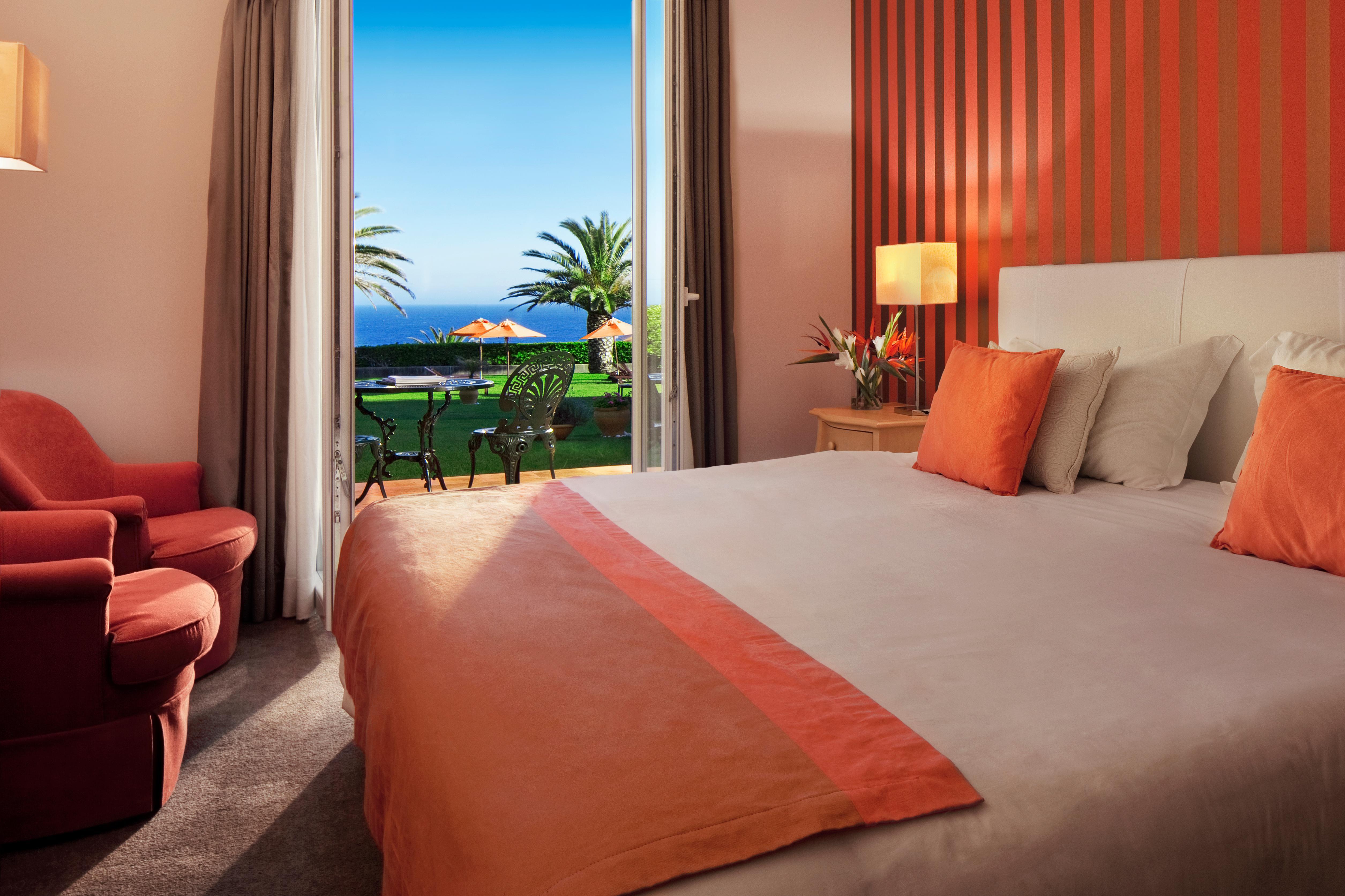 Longevity Senses - Cascais Boutique Hotel - Adults Only Εξωτερικό φωτογραφία A room at the hotel